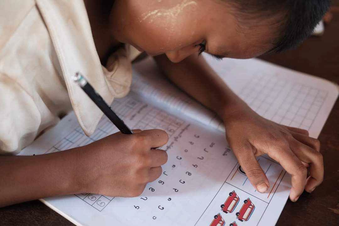 【漂流異鄉的泰緬邊境孩童，哪兒上學去？】 Where do children who drift at the Thai-Myanmar border go to school?